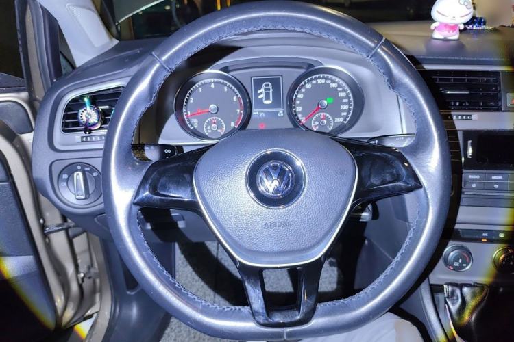 Used Volkswagen Golf 2014 1.4TSI Automatic Comfort Model Steering Wheel