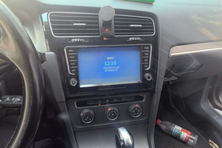 Used Volkswagen Golf 2014 1.4TSI Automatic Comfort Model Audio And AC Panel