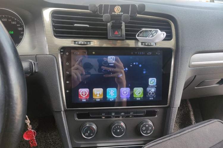 Used Volkswagen Golf 2014 1.4TSI Automatic Comfort Model Audio And AC Panel