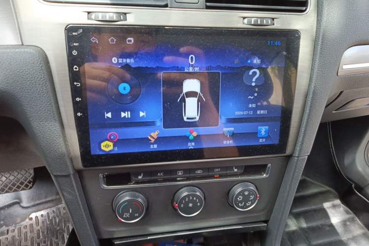 Used Volkswagen Golf 2014 1.4TSI Automatic Luxury Model Audio And AC Panel
