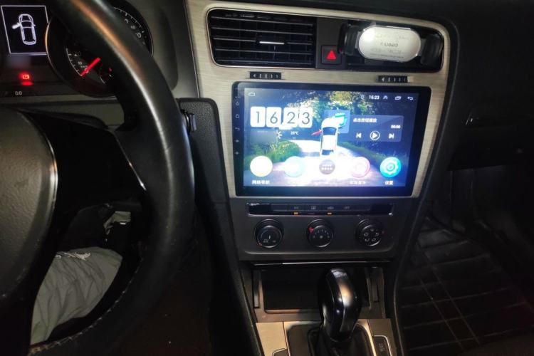 Used Volkswagen Golf 2014 1.4TSI Automatic Comfort Model Audio And AC Panel