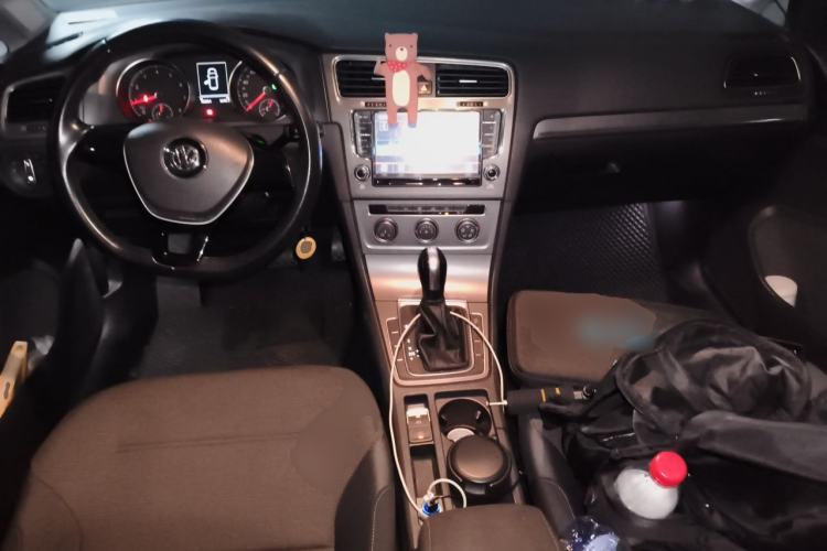 Used Volkswagen Golf 2014 1.4TSI Automatic Comfort Model Center Console