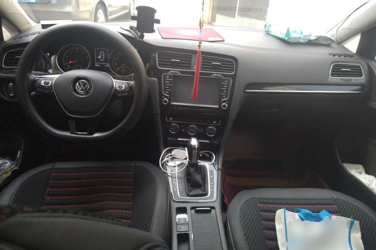 Used Volkswagen Golf 2014 1.4TSI Automatic Flagship Model Center Console