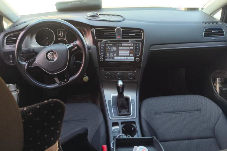 Used Volkswagen Golf 2014 1.4TSI Automatic Comfort Model Center Console