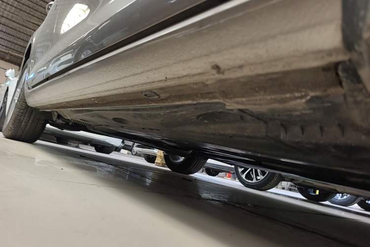 Used Volkswagen Golf 2014 1.6L Automatic Comfort Model Chassis Front Right