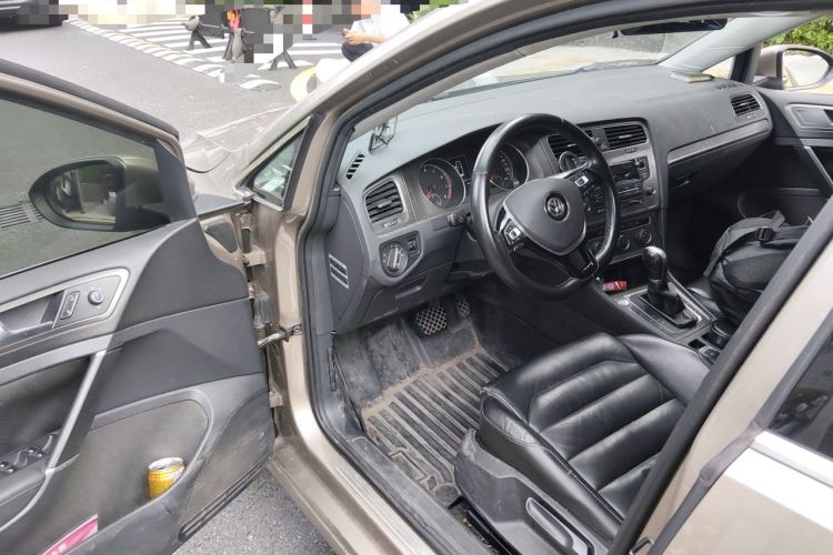 Used Volkswagen Golf 2014 1.4TSI Automatic Luxury Model Driver Seat