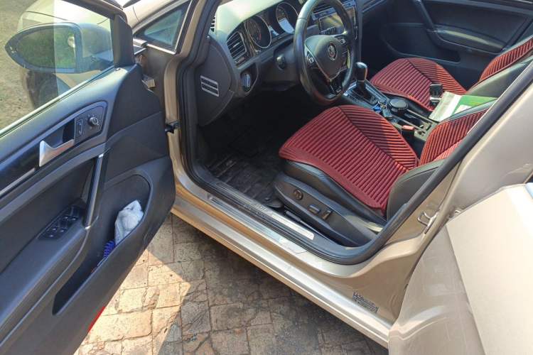 Used Volkswagen Golf 2014 1.4TSI Automatic Flagship Model Driver Seat