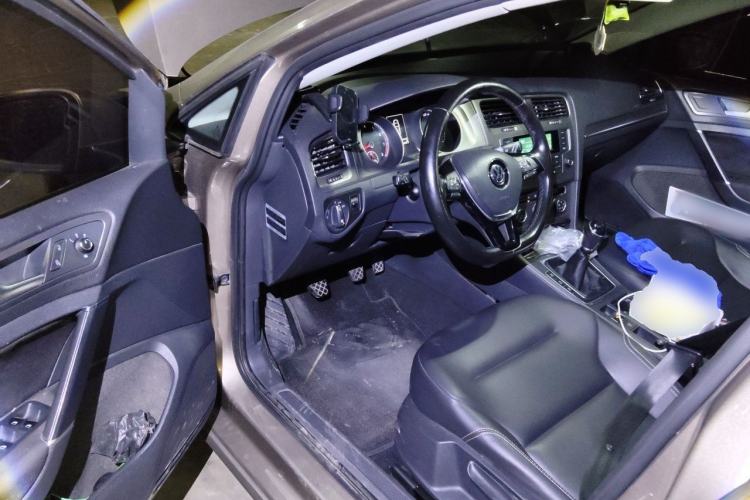 Used Volkswagen Golf 2014 1.4 TSI Manual Comfort Model Driver Seat