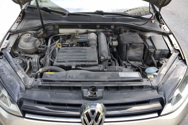 Used Volkswagen Golf 2014 1.4TSI Automatic Luxury Model Engine Bay