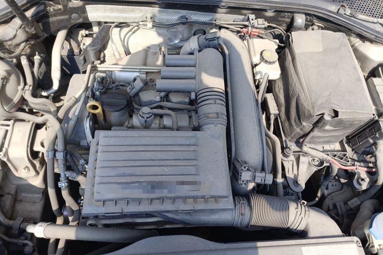 Used Volkswagen Golf 2014 1.4TSI Automatic Flagship Model Engine Bay