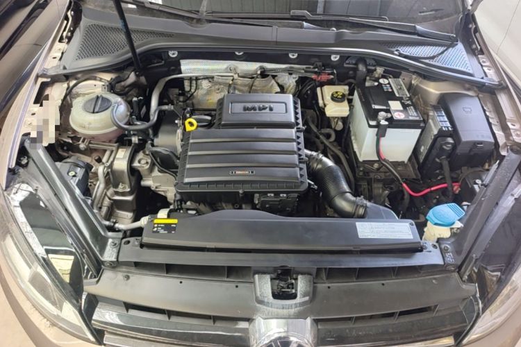 Used Volkswagen Golf 2014 1.6L Automatic Comfort Model Engine Bay