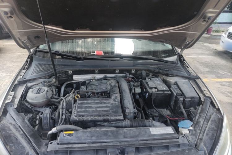 Used Volkswagen Golf 2014 1.4TSI Automatic Comfort Model Engine Bay