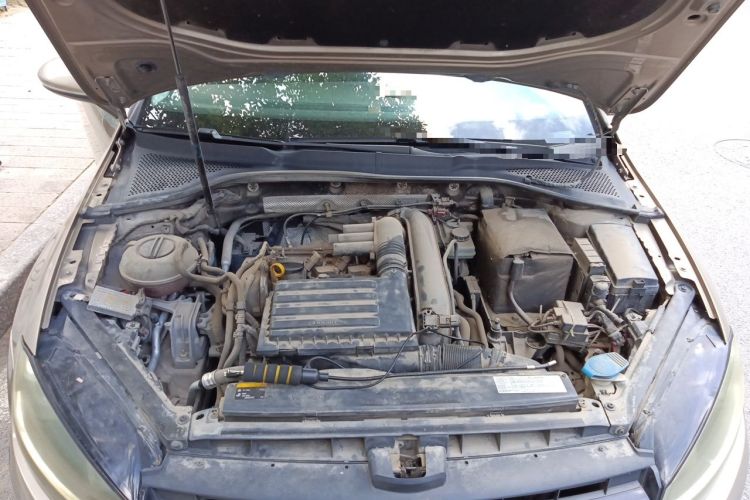 Used Volkswagen Golf 2014 1.4TSI Automatic Luxury Model Engine Bay