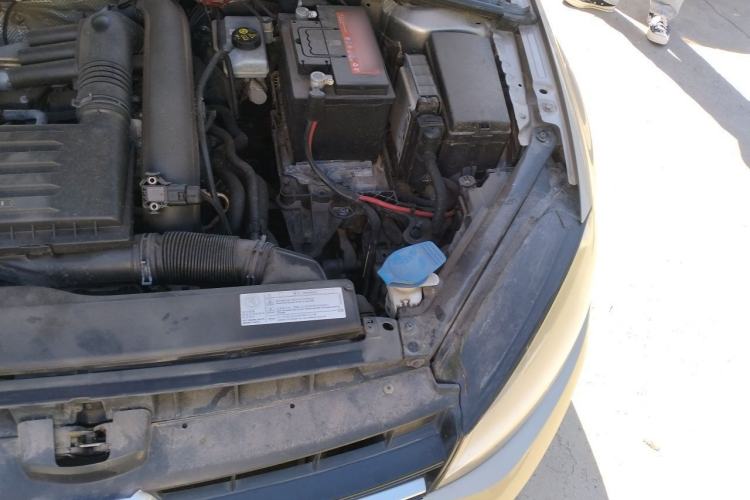 Used Volkswagen Golf 2014 1.4 TSI Manual Comfort Model Engine Bay Left