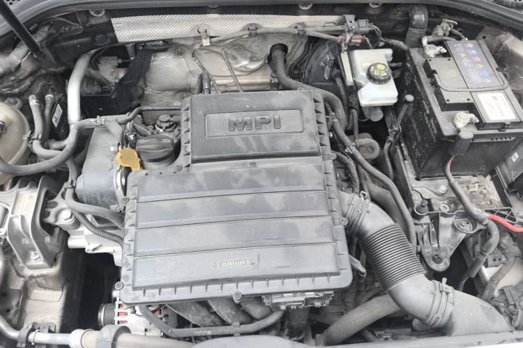 Used Volkswagen Golf 2014 1.6L Automatic Comfort Model Engine Bay