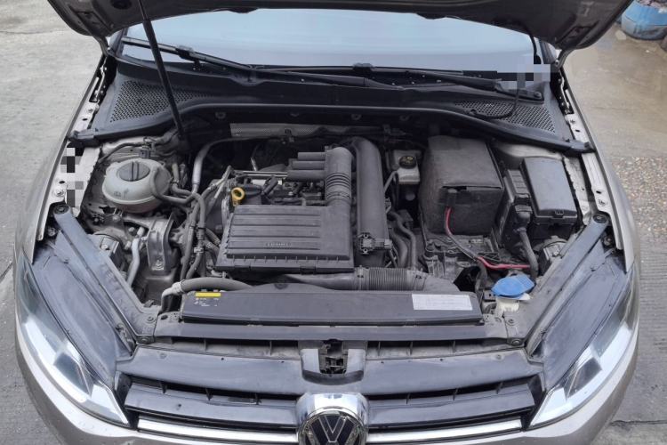Used Volkswagen Golf 2014 1.4TSI Automatic Luxury Model Engine Bay
