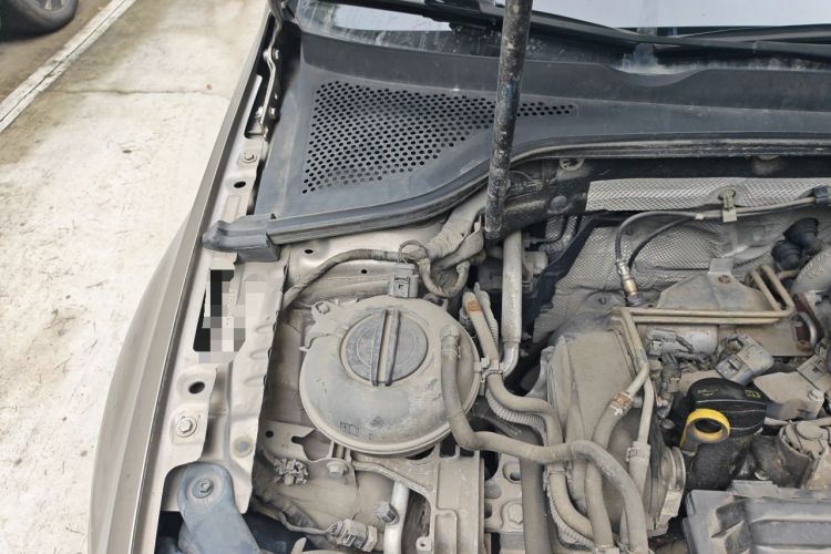 Used Volkswagen Golf 2014 1.4TSI Automatic Luxury Model Engine Bay Right
