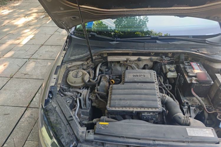 Used Volkswagen Golf 2014 1.6L Automatic Comfort Model Engine Bay Right