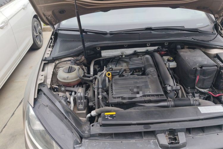Used Volkswagen Golf 2014 1.4TSI Automatic Flagship Model Engine Bay Right