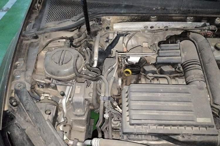 Used Volkswagen Golf 2014 1.4TSI Automatic Comfort Model Engine Bay Right