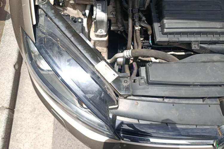 Used Volkswagen Golf 2014 1.4TSI Automatic Flagship Model Engine Bay Right