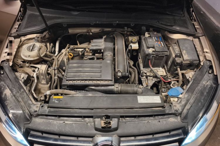 Used Volkswagen Golf 2014 1.4 TSI Manual Comfort Model Engine Bay