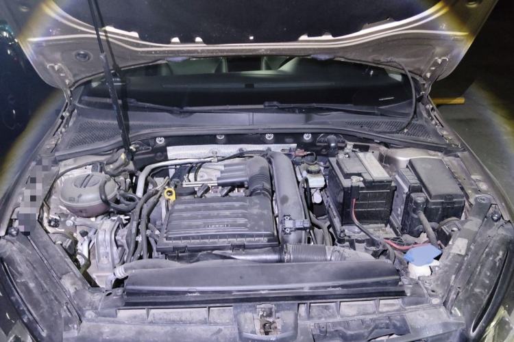 Used Volkswagen Golf 2014 1.4 TSI Manual Comfort Model Engine Bay