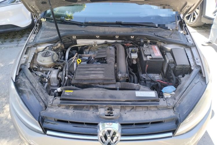 Used Volkswagen Golf 2014 1.4 TSI Manual Comfort Model Engine Bay