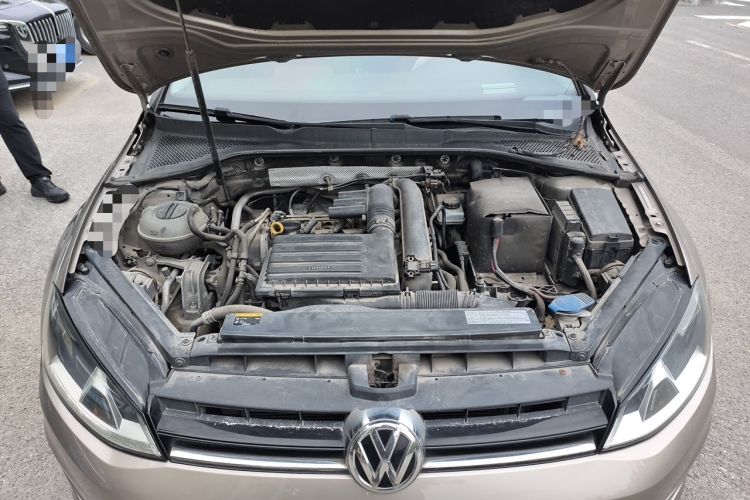 Used Volkswagen Golf 2014 1.4TSI Automatic Luxury Model Engine Bay