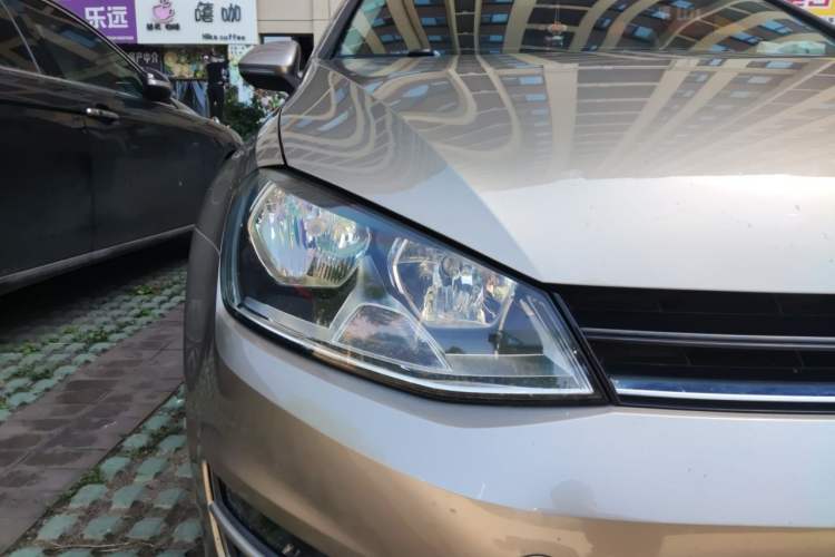 Used Volkswagen Golf 2014 1.4 TSI Manual Comfort Model Exterior 3