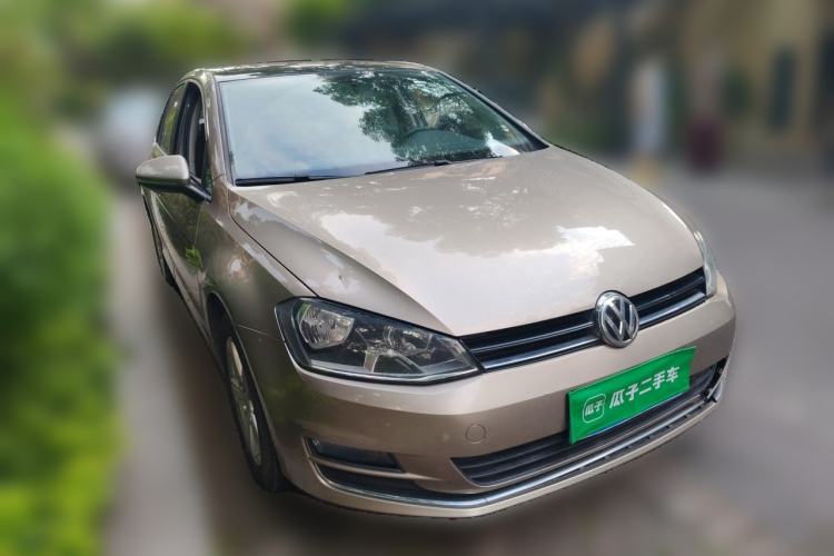 Used Volkswagen Golf 2014 1.6L Automatic Comfort Model Front Right 45 Deg