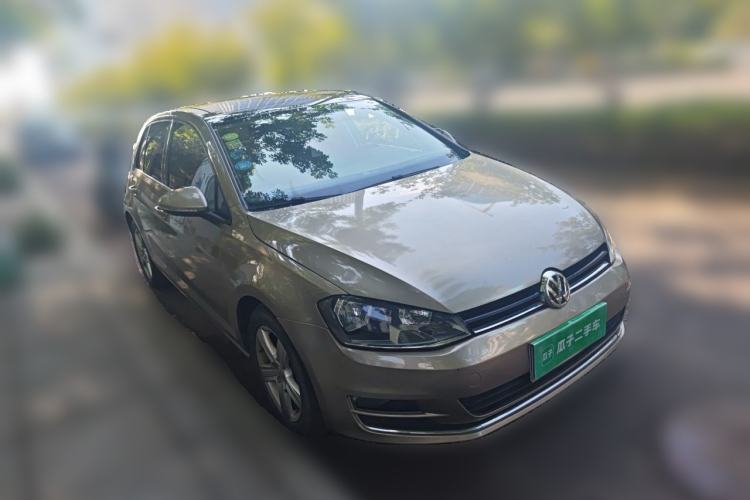 Used Volkswagen Golf 2014 1.6L Automatic Comfort Model Front Right 45 Deg