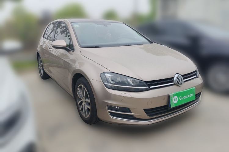 Used Volkswagen Golf 2014 1.4TSI Automatic Flagship Model Front Right 45 Deg