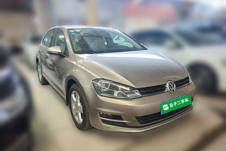 Used Volkswagen Golf 2014 1.6L Automatic Comfort Model Front Right 45 Deg