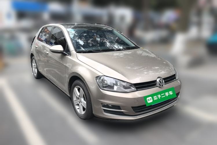Used Volkswagen Golf 2014 1.6L Automatic Comfort Model Front Right 45 Deg