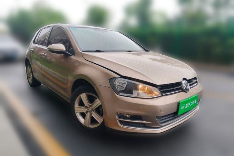 Used Volkswagen Golf 2014 1.6L Automatic Comfort Model Front Right 45 Deg