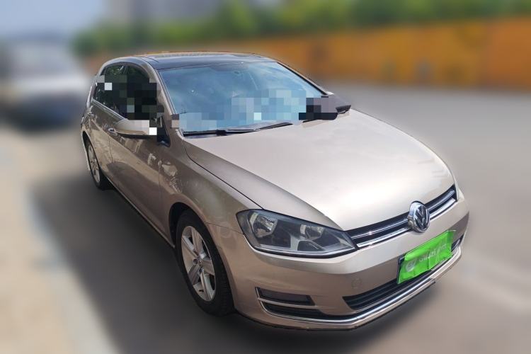 Used Volkswagen Golf 2014 1.4TSI Automatic Comfort Model Front Right 45 Deg