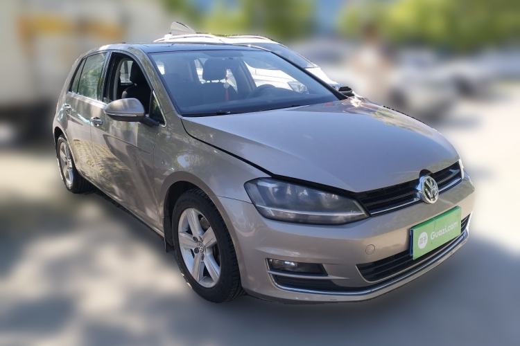 Used Volkswagen Golf 2014 1.4 TSI Manual Comfort Model Front Right 45 Deg