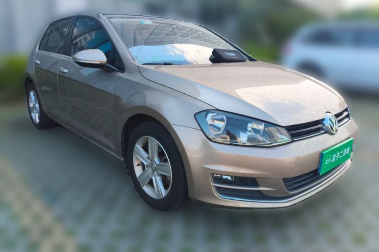 Used Volkswagen Golf 2014 1.4TSI Automatic Comfort Model Front Right 45 Deg