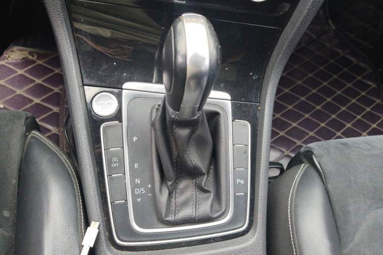 Used Volkswagen Golf 2014 1.4TSI Automatic Flagship Model Gear Lever