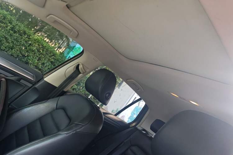 Used Volkswagen Golf 2014 1.6L Automatic Comfort Model Headliner
