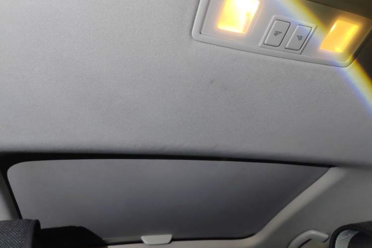 Used Volkswagen Golf 2014 1.4TSI Automatic Comfort Model Headliner