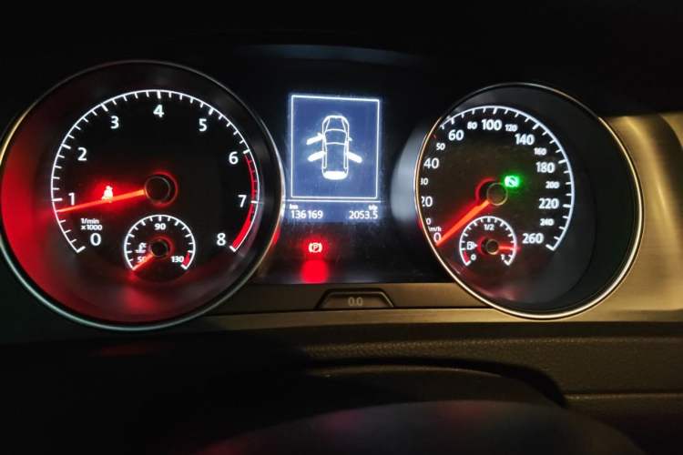 Used Volkswagen Golf 2014 1.6L Automatic Comfort Model Instrument Cluster