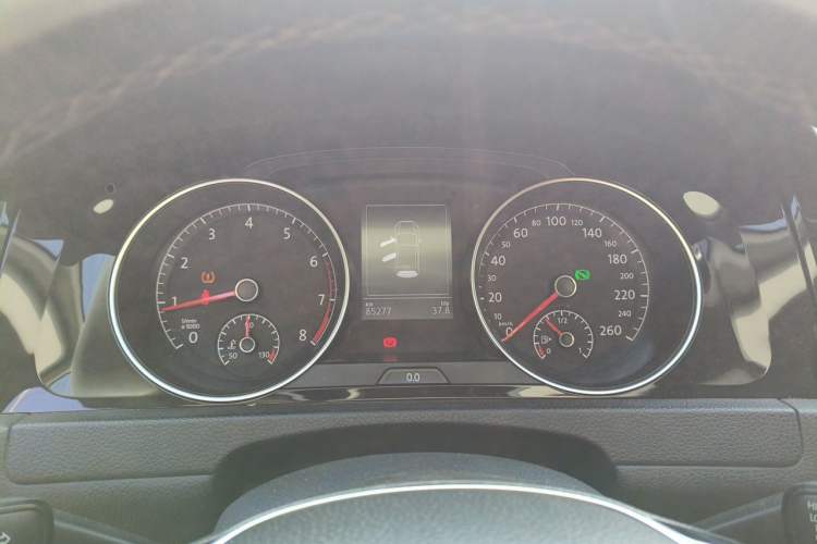 Used Volkswagen Golf 2014 1.4TSI Automatic Flagship Model Instrument Cluster