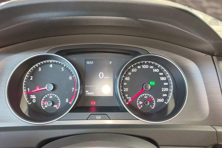 Used Volkswagen Golf 2014 1.6L Automatic Comfort Model Instrument Cluster
