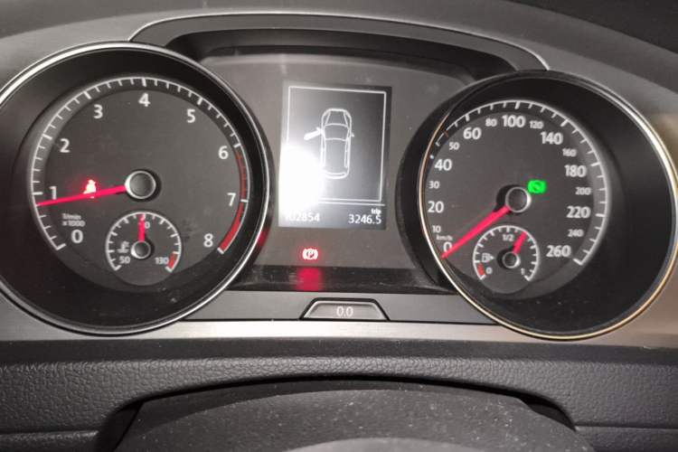 Used Volkswagen Golf 2014 1.4TSI Automatic Comfort Model Instrument Cluster
