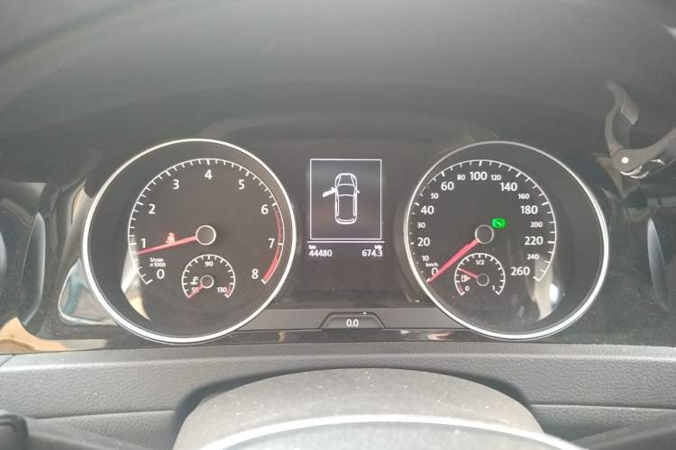 Used Volkswagen Golf 2014 1.4TSI Automatic Flagship Model Instrument Cluster