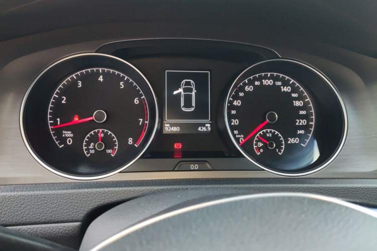 Used Volkswagen Golf 2014 1.4 TSI Manual Comfort Model Instrument Cluster