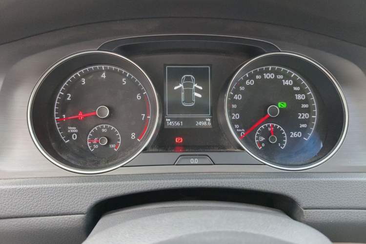 Used Volkswagen Golf 2014 1.4TSI Automatic Luxury Model Instrument Cluster