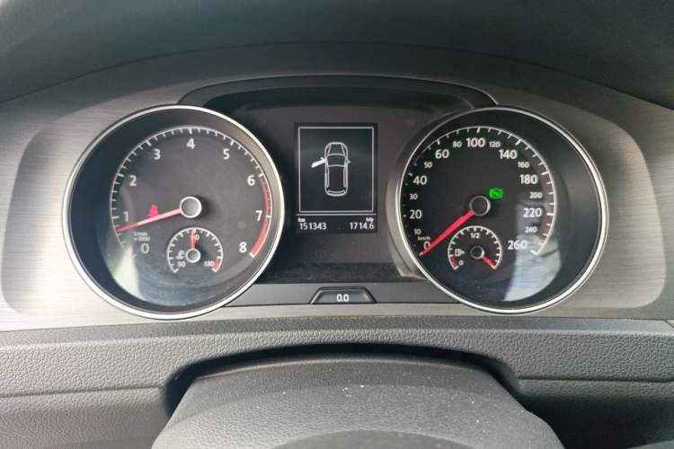Used Volkswagen Golf 2014 1.4TSI Automatic Comfort Model Instrument Cluster